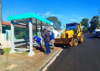 Cinco novos pontos de ônibus instalados em Campo Mourão