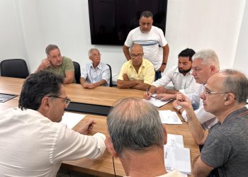 Prefeito Douglas Fabrício discute readequação viária e possível municipalização de trecho da BR-272