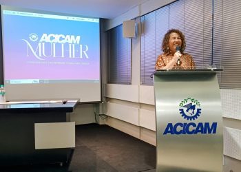 Sicredi e Acicam Mulher iniciam o curso Mulher Empreendedora