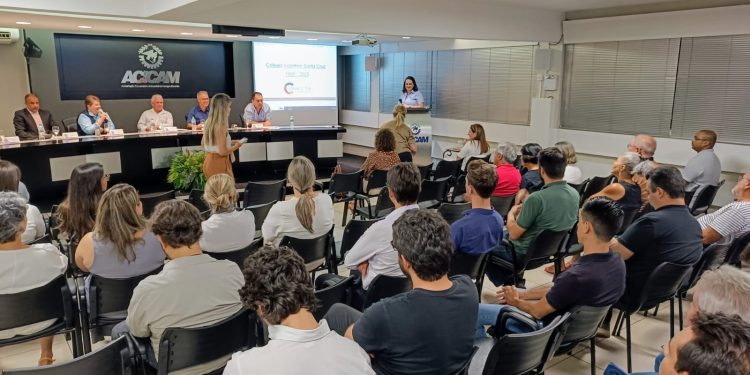 Reunião mensal da Acicam marcada por pauta variada