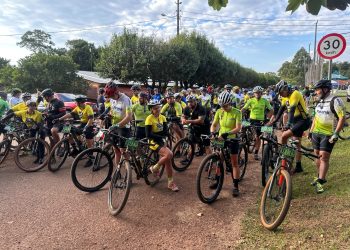 APAExonados por Bike reúne 450 ciclistas em Campo Mourão