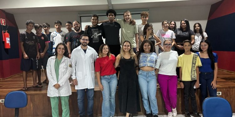 Centro da Juventude oferece atividades diárias para crianças e adolescentes
