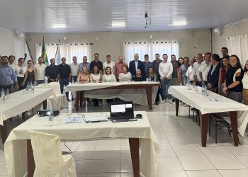 Reunião do CIS-COMCAM discute mudanças administrativas com prefeitos da região