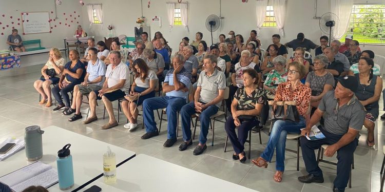 Pacientes do programa Hiperdia recebem orientações sobre saúde e direitos da pessoa idosa