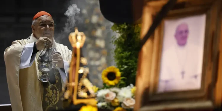 Entenda o conclave, ritual de escolha do novo papa no Vaticano