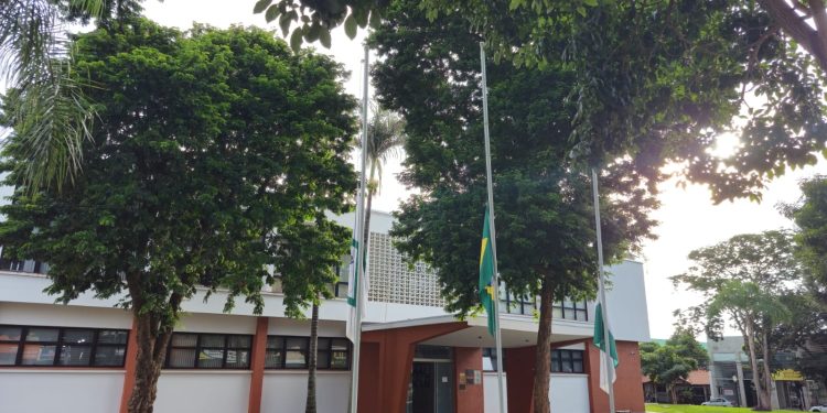 Campo Mourão decreta luto oficial de três dias pela morte do Papa Francisco