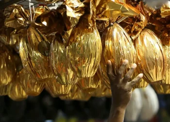 Páscoa: entenda a transição de ovos decorados para ovos de chocolate