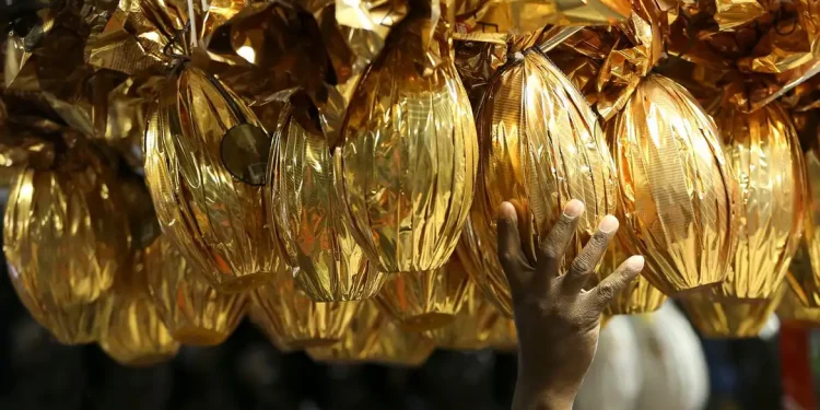 Páscoa: entenda a transição de ovos decorados para ovos de chocolate