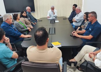 Prefeito e contabilistas discutem ações para reforçar campanha do Imposto de Renda em Campo Mourão