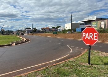 Campo Mourão: rotatória na saída para Maringá recebe alteração na sinalização