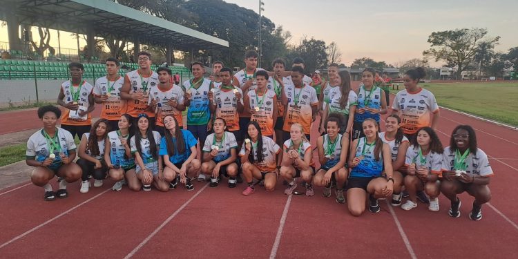 Atletismo de Campo Mourão foi campeão geral do Paranaense Sub-18
