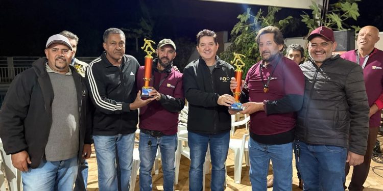 Farol: Dupla Sérgio e Nega são os grandes campeões do Campeonato de Bocha 2025