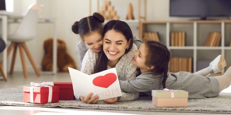 Dia das Mães: Comércio com horário especial, em C. Mourão, nesta sexta e sábado