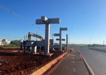 Novas passarelas para pedestres em rodovia de Campo Mourão ganham forma