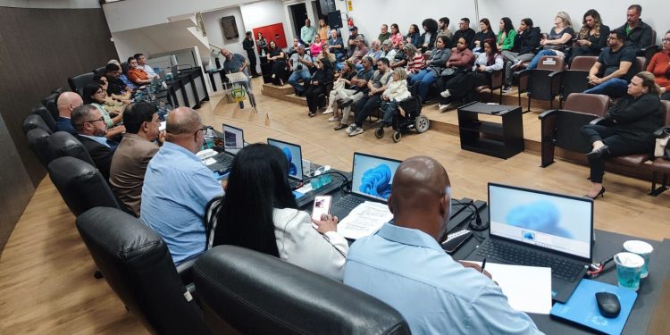 Atendimentos da prefeitura a pessoas em situação de rua são apresentados em audiência pública