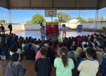 Mostra itinerante do Festival de Circo de Campo Mourão leva arte e encanto às escolas municipais