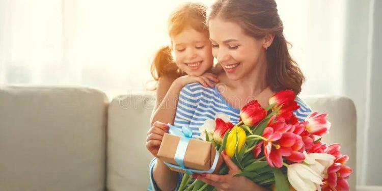 Lojas de Campo Mourão abertas até às 22 horas nesta sexta-feira