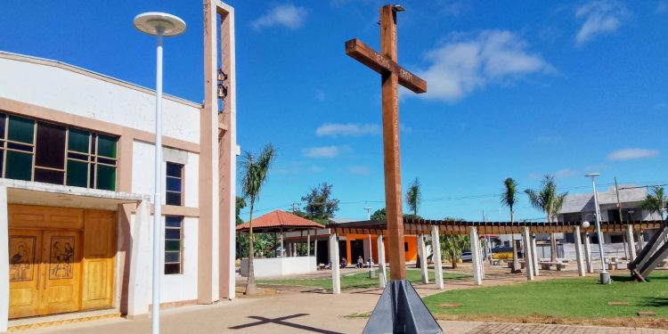 Farol realiza revitalização com novas estruturas na Praça da Matriz