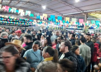 Arraiá dos 32 anos de Farol: Prefeito Oclecio Meneses aponta avanços do município e anuncia Expofar 2025