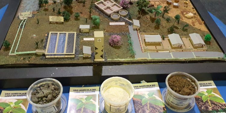 Sanepar apresenta em Campo Mourão programa de uso do lodo de esgoto na agricultura