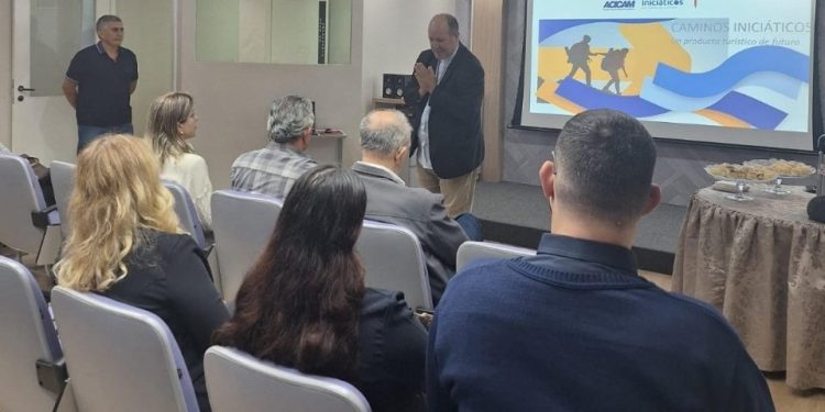 Caminho Iniciático de Santiago de Compostela apresentado na Acicam