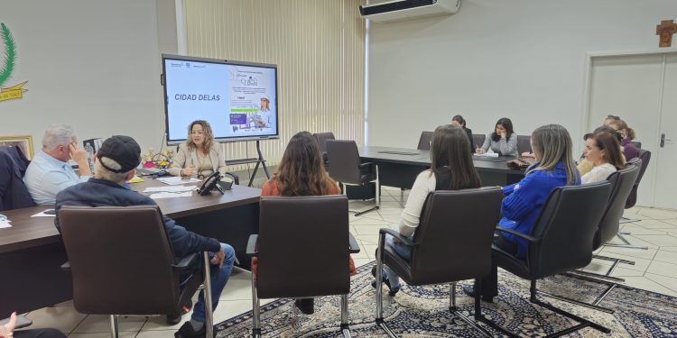 Prefeitura de Campo Mourão recebe sugestões da Câmara da Mulher Empreendedora para revitalização da área central