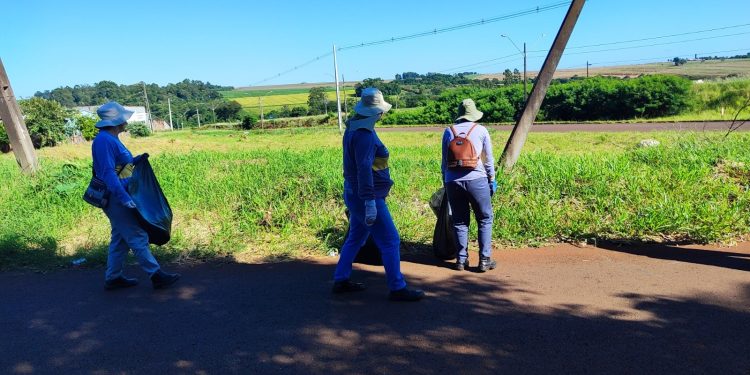 Campo Mourão realiza caminhada ecológica na Vila Guarujá para combater a dengue