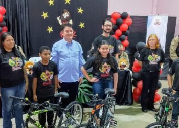 Farol: Prefeito Oclecio Meneses destaca apoio das famílias em formatura do Proerd