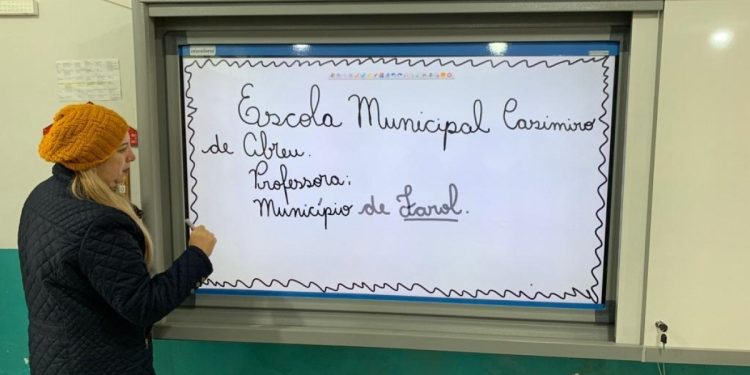 Selo Ouro Educação: Farol é 1º lugar em Alfabetização no Núcleo Regional de Campo Mourão e 4º no Paraná