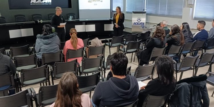 Contabilistas: C. Mourão, Mamborê e Roncador em curso da Fecopar/SinConCam