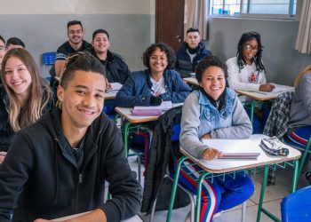 Alunos e professores da rede estadual entram em recesso a partir do dia 10