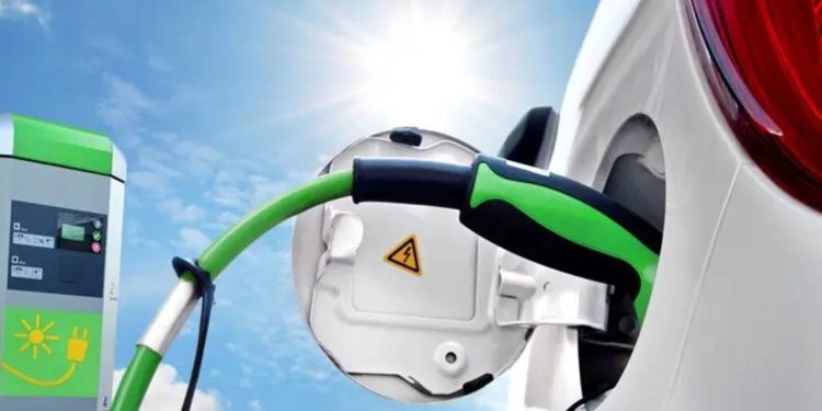 Campo Mourão lidera em frota de veículos elétricos e híbridos entre cidades de mesmo porte no Paraná