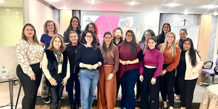 Hoje tem reunião da Acicam Mulher