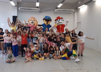 Biblioteca Municipal oferece atividades para alunos em férias