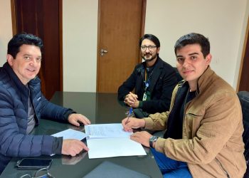 Programa Bolsa Universitária contempla estudantes em Farol