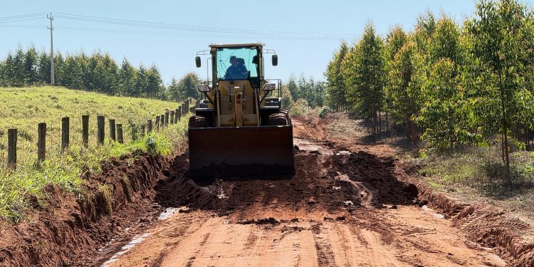 Prefeitura realiza melhorias na Estrada Rural da Comunidade São Benedito