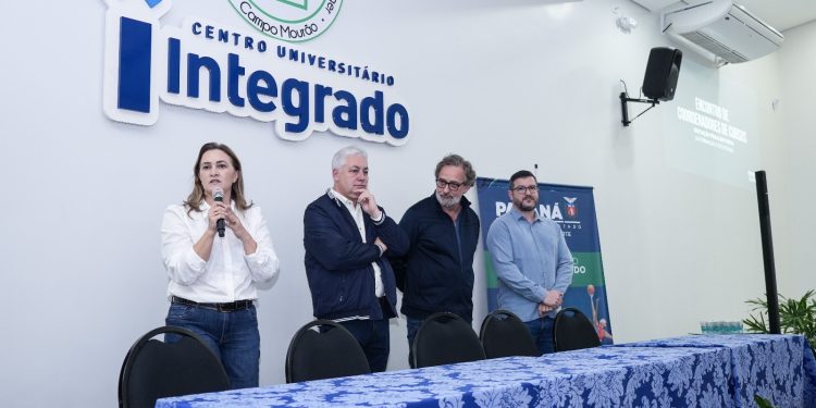 Reunião técnica debate os caminhos da formação em educação física e regulamento dos jogos universitários do paraná
