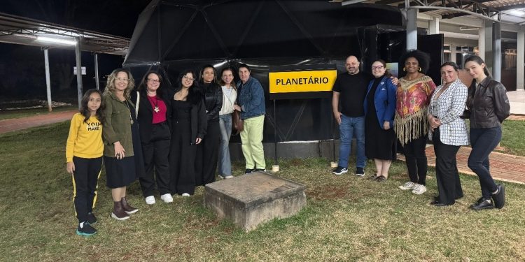 Cmeg/C. Mourão visitou o planetário da UTFPR