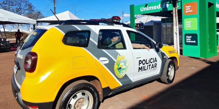 PM orienta visitantes da 30ª Festa Nacional do Carneiro no Buraco e reforça medidas de segurança