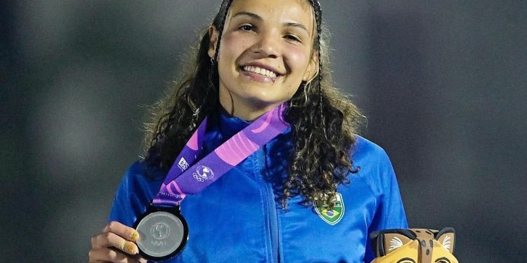 Ana Luísa conquista medalha de prata no heptatlo nos Jogos Pan-Americanos Júnior de Assunção