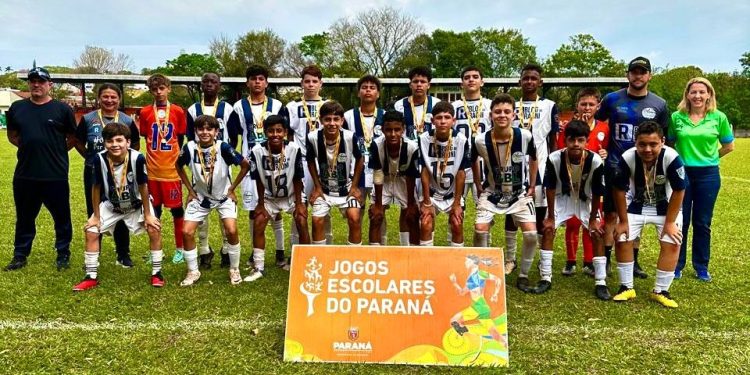 Colégio Vinicius de Moraes é campeão regional Sub-14 do Bom de Bola e segue representando Campo Mourão