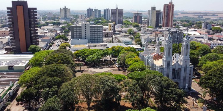 Com Curitiba em 5º e Campo Mourão em 66º, Paraná tem 13 das 100 cidades mais competitivas do Brasil