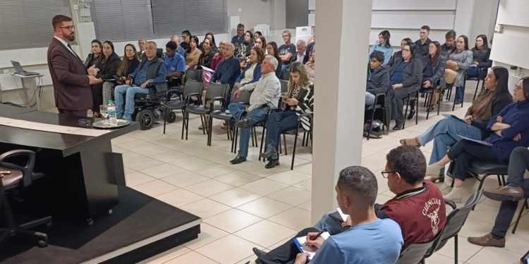 Público recorde em palestra na Acicam nesta quarta-feira
