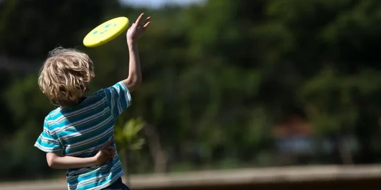 Apesar de proibição, 29% admitem palmadas e beliscões em crianças