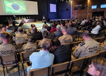 Prefeito Douglas Fabrício participa de cerimônia de troca de comando do 11º BPM de Campo Mourão