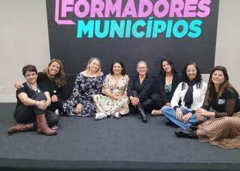 Professoras de Campo Mourão reconhecidas como formadoras destaque em Curitiba