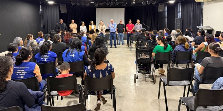 Prefeitura de Campo Mourão realiza evento em alusão ao Agosto Dourado com foco no aleitamento materno e no cuidado com as futuras gerações