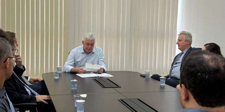 Comitiva de juízes federais visita prefeito Douglas Fabrício em Campo Mourão