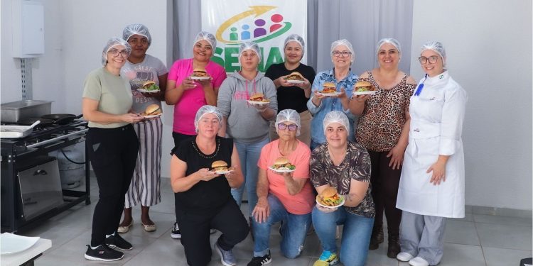 Campo Mourão oferece curso gratuito de Hambúrguer Gourmet em parceria com o Senac