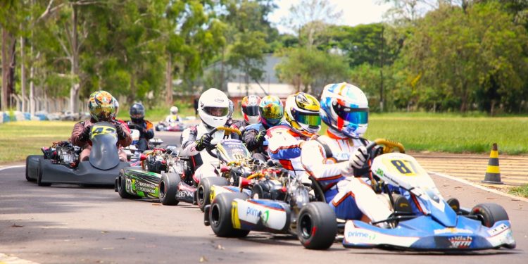 Campo Mourão em movimento: Terceira etapa da Copa União agita o Kartódromo neste domingo